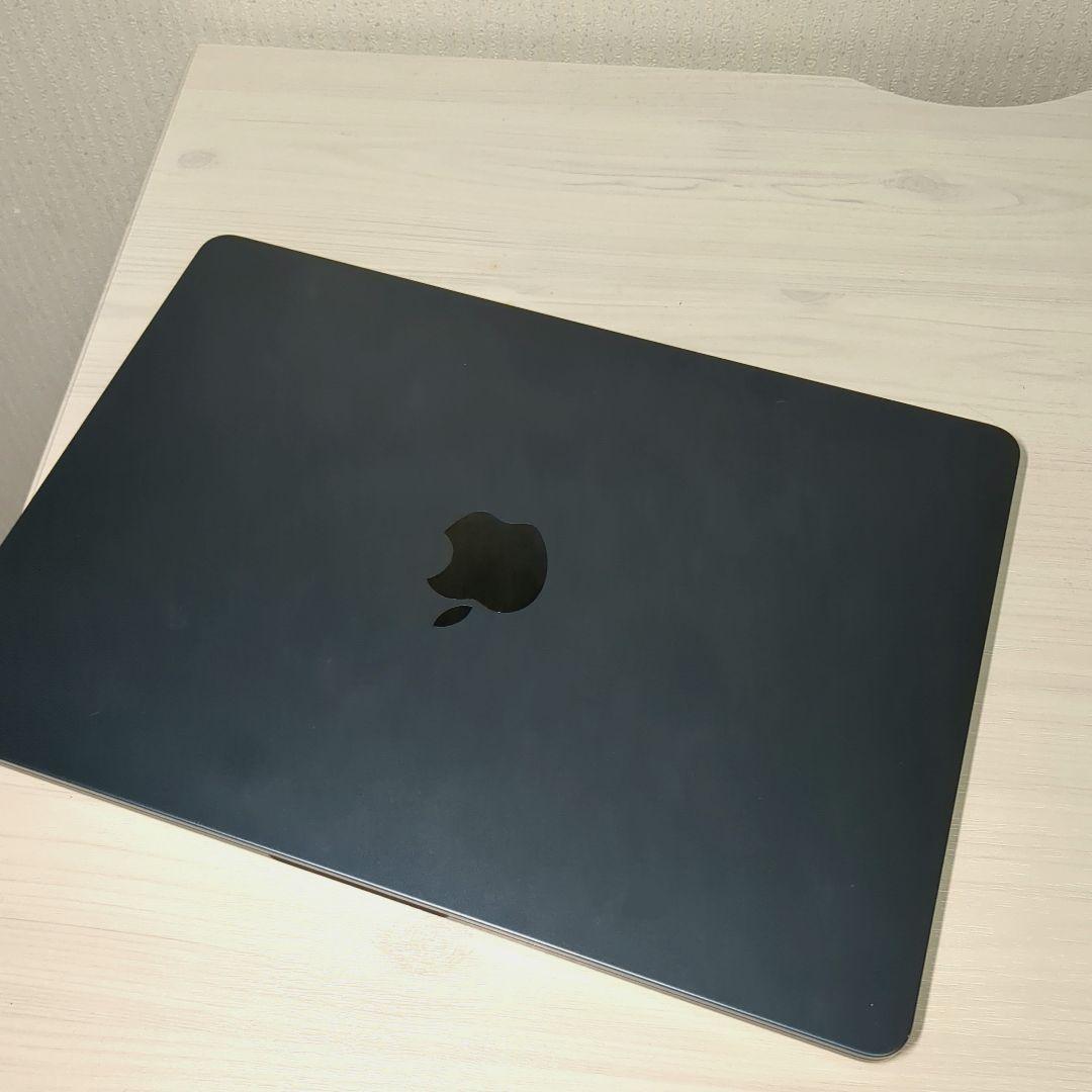 MacBook Air 2022　M2　8GB_256GB