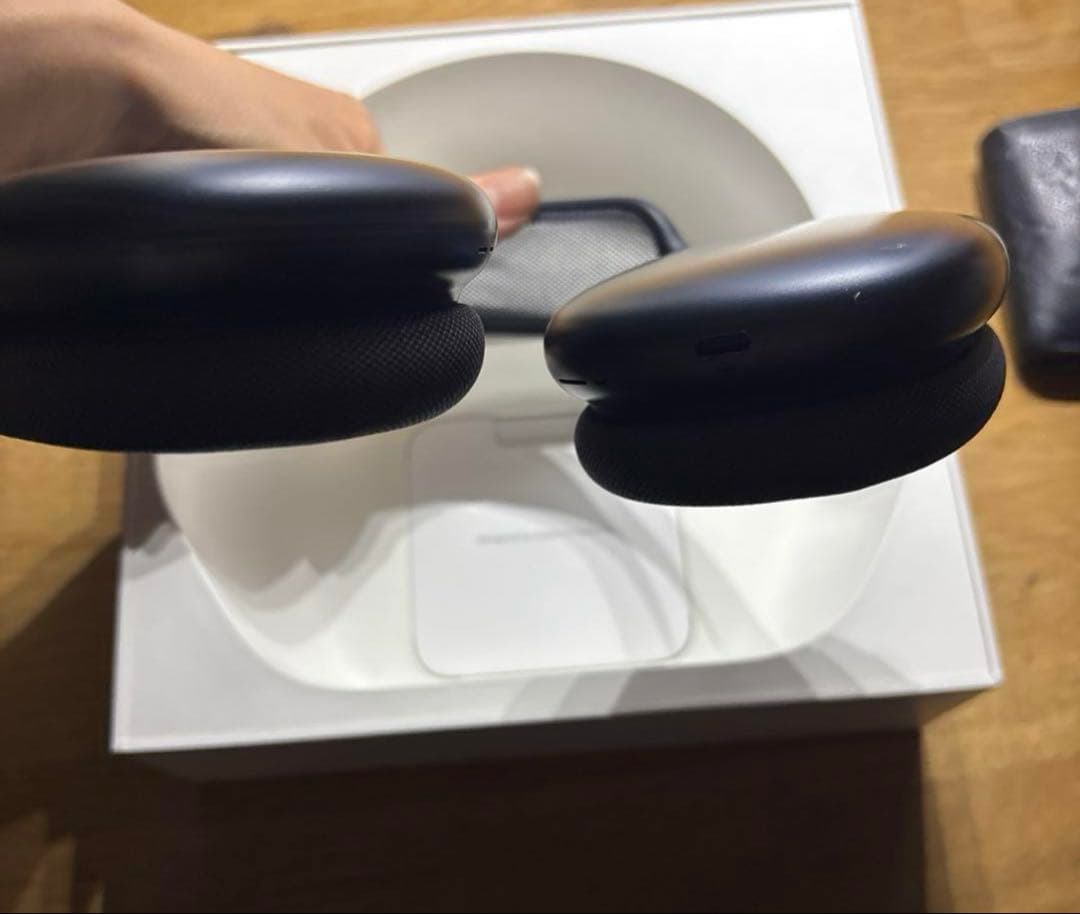 AirPods Max type C 黒(キズあり)