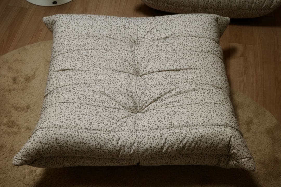 リーンロゼ　ロゼトーゴ パフ セット購入のみ ligne roset