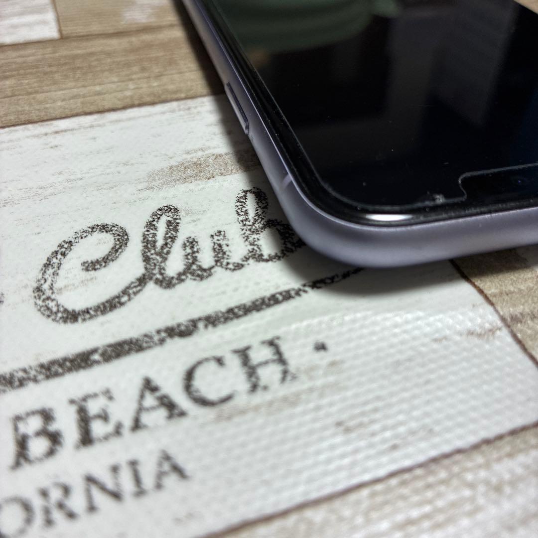 美品Apple iPhone 11 128GBラベンダー 本体