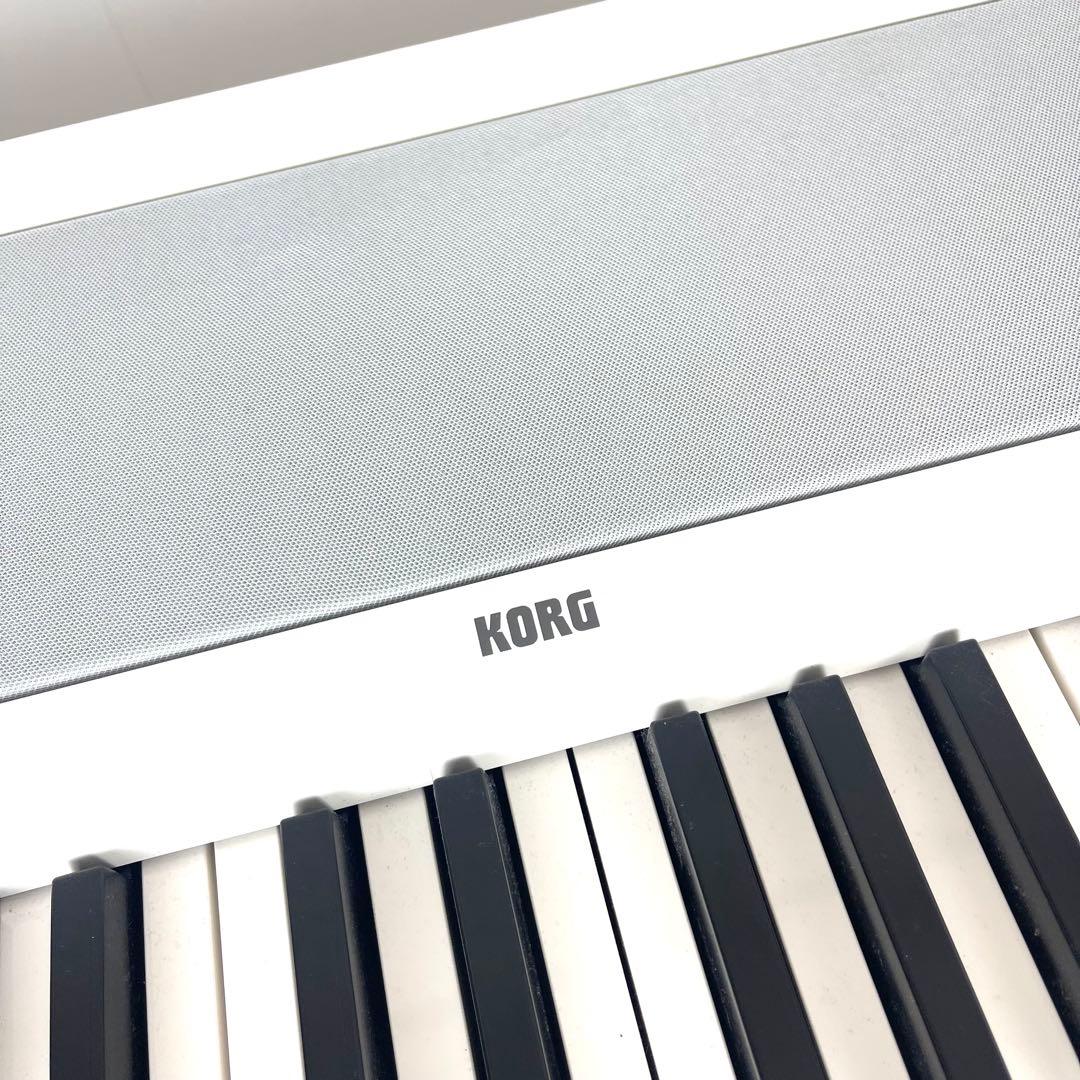 KORG B2 88鍵電子ピアノ 白 2021年製 （譜面台・ヘッドホン付）