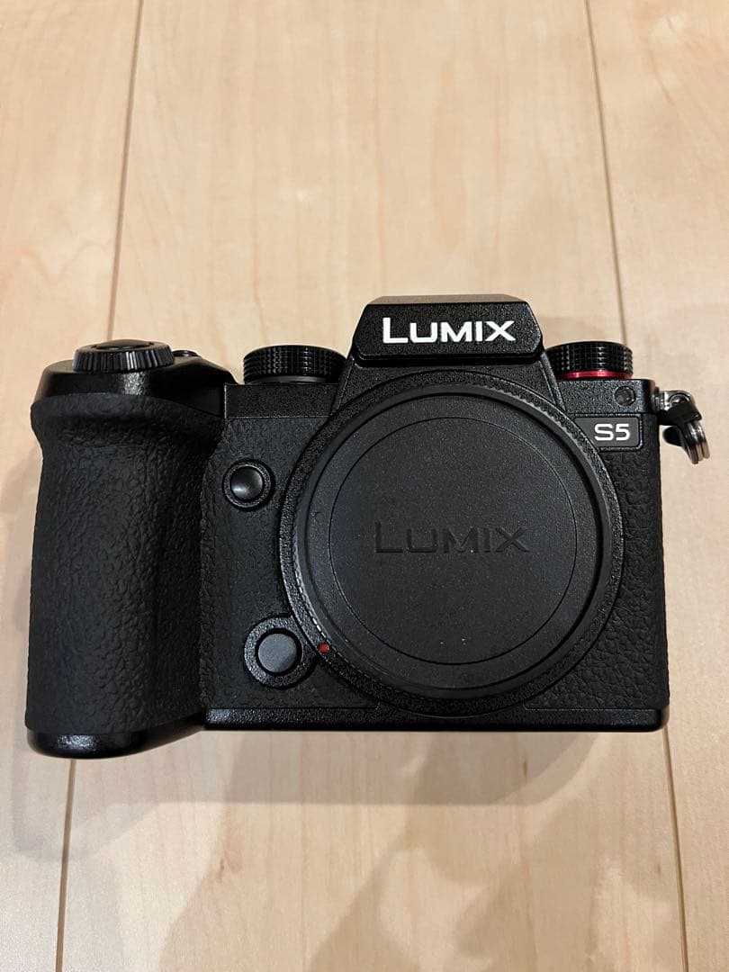 LUMIX S5 ミラーレスカメラ 本体