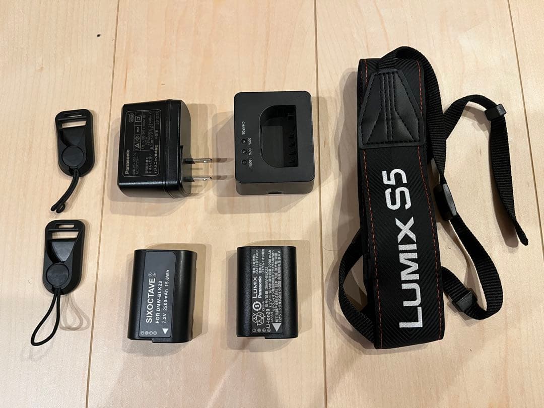 LUMIX S5 ミラーレスカメラ 本体