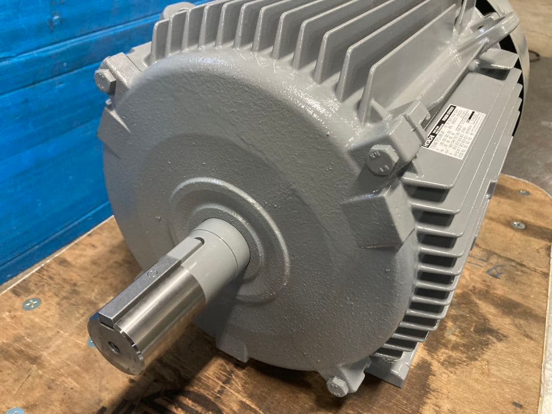 日立モーター　7.5kw4P200V ベース無　端子箱左　未使用品