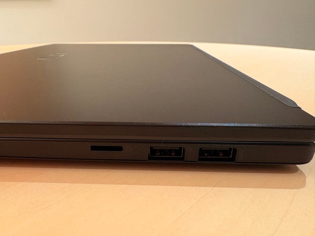 MSIノートPC Modern 15H Core i9 32GB 1TB