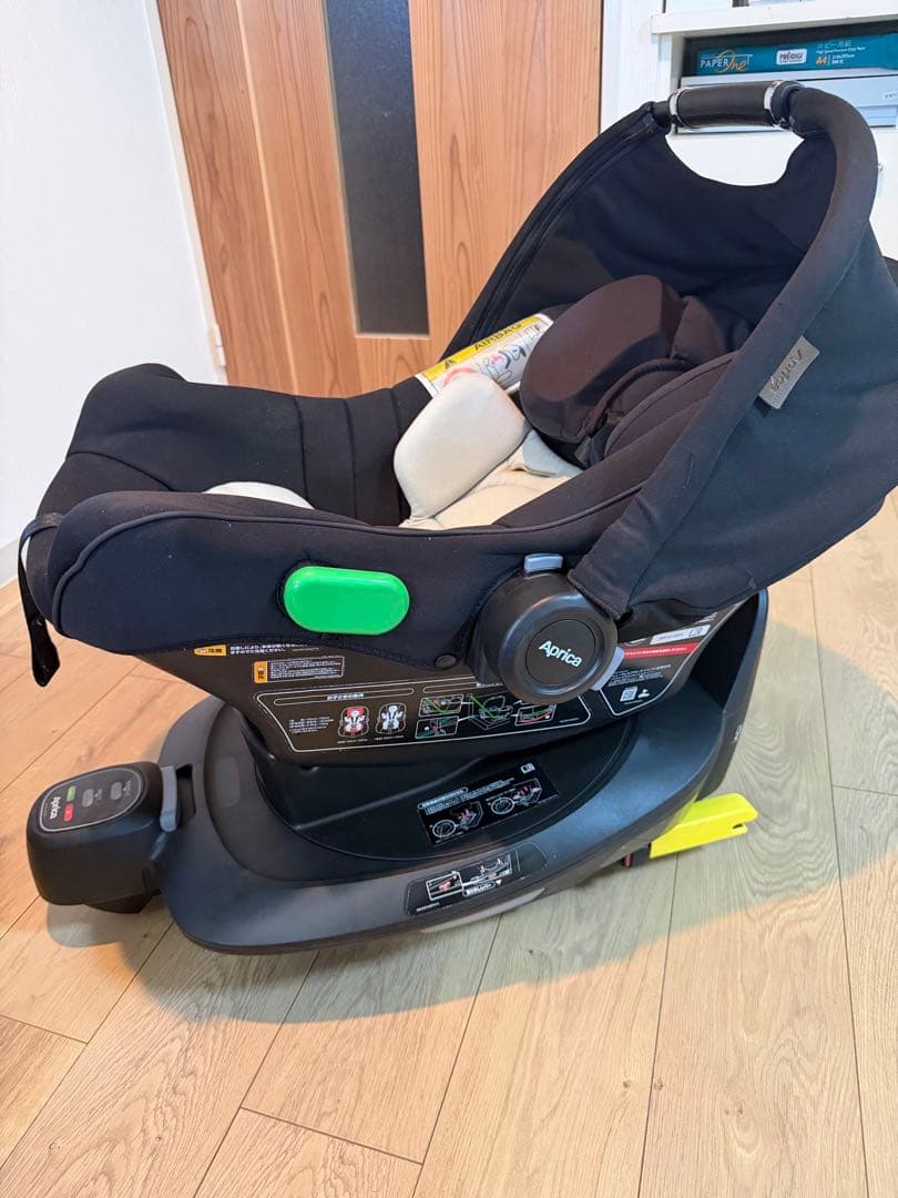 Aprica 車用チャイルドシート ブラック
