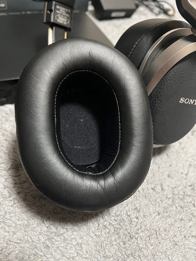 【極美品】SONY MDR-HW700DS ★イヤーパッドダメージ無し★ 除菌済