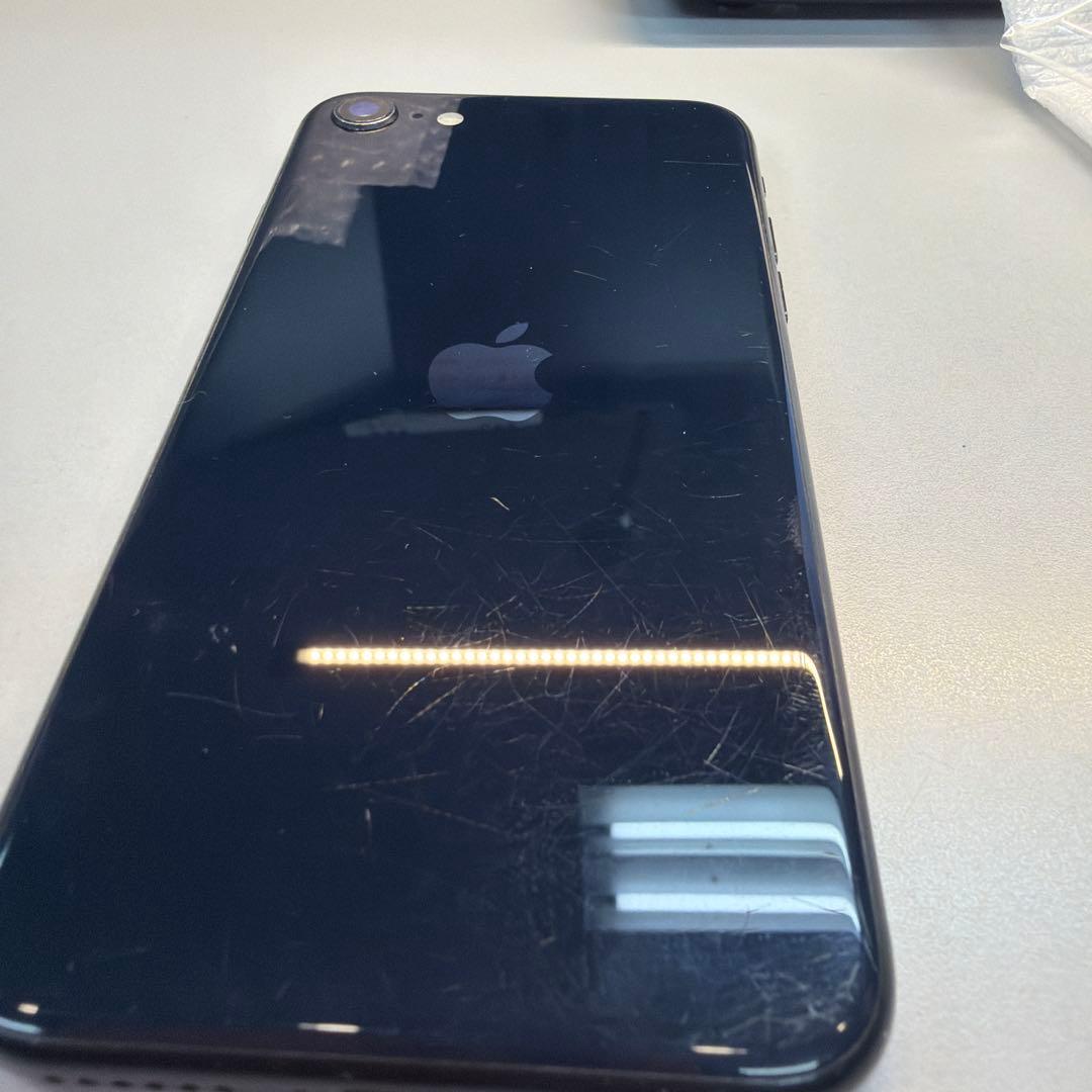 iPhone SE3 128GB ミッドナイト 86% ASIS品 外装キズ