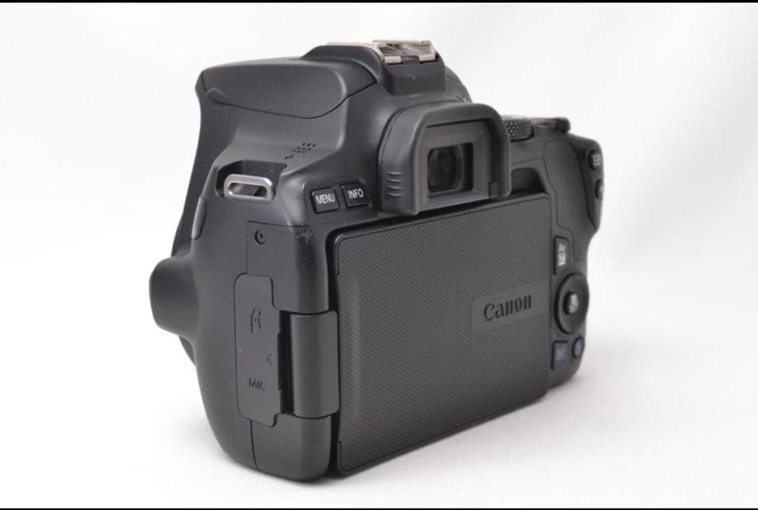 ■ 美品 ■ キャノン　Canon Kiss X10 レンズキット