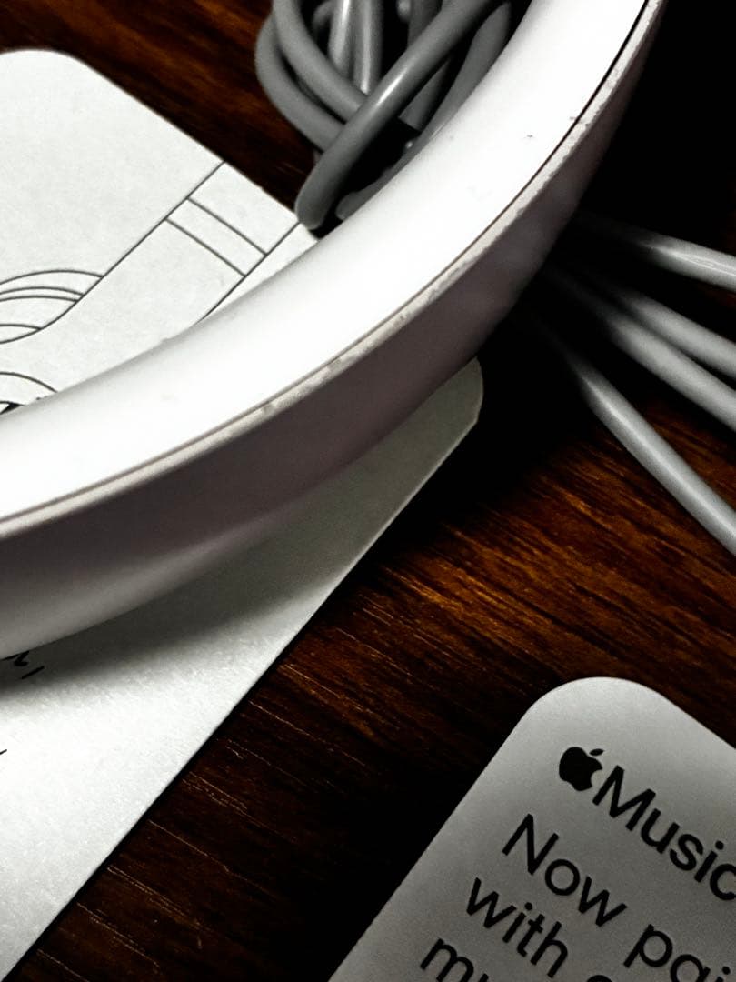 Beats Studio Pro サンドストーン ワイヤレスヘッドホン