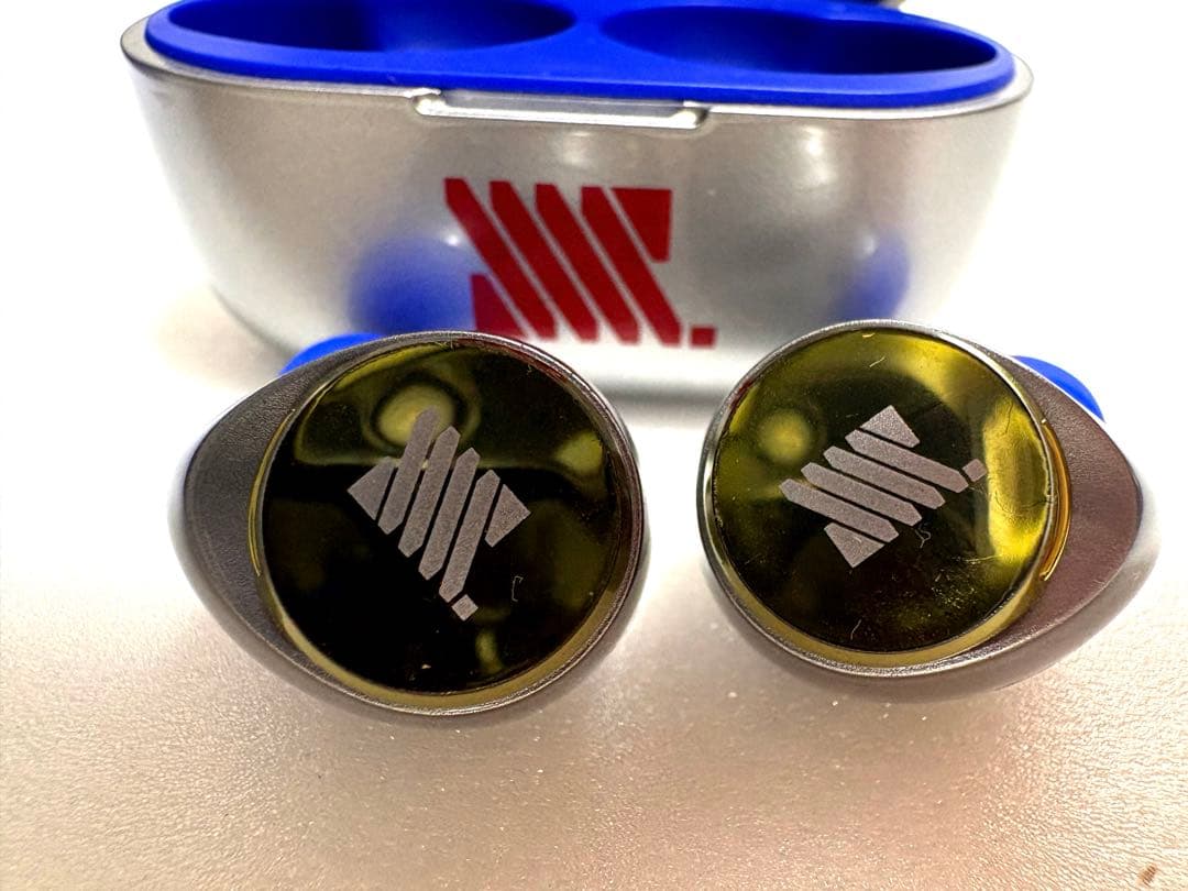 グリッドマン ユニバース イヤホンAVIOT TE-D01v-GMU２２８８０円