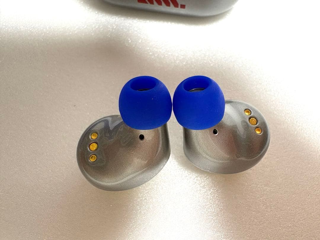 グリッドマン ユニバース イヤホンAVIOT TE-D01v-GMU２２８８０円