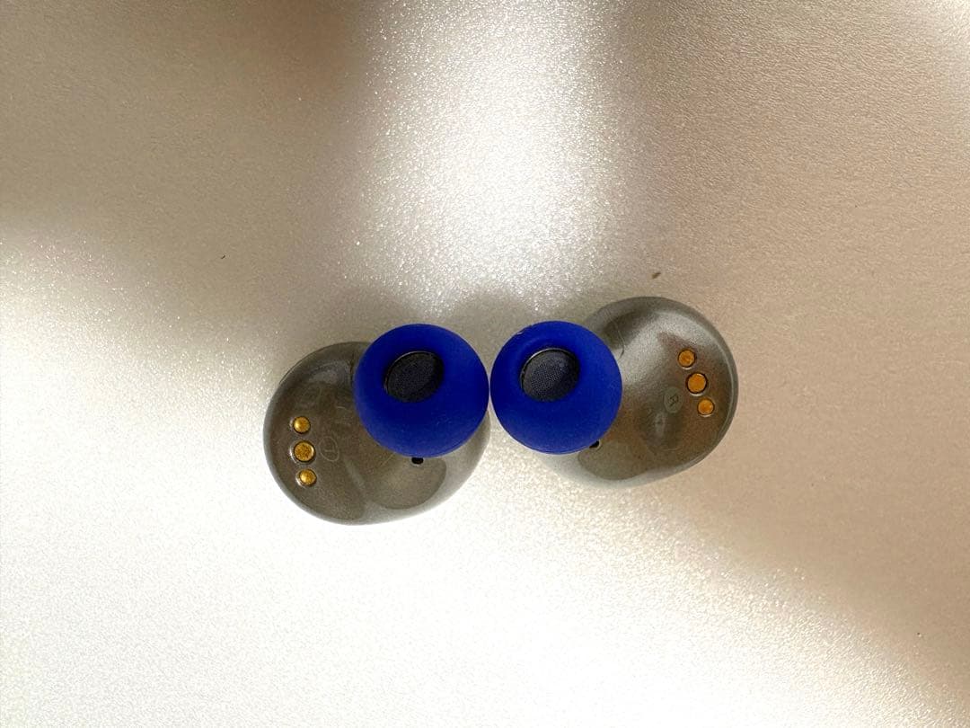 グリッドマン ユニバース イヤホンAVIOT TE-D01v-GMU２２８８０円