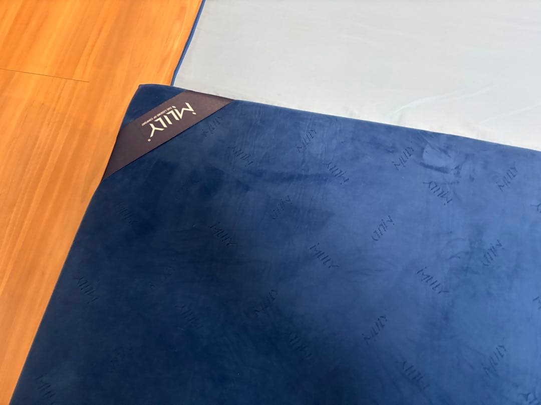 ★テレビ放映★大人気　MLILY 優反発マットレス 三つ折り 8cm