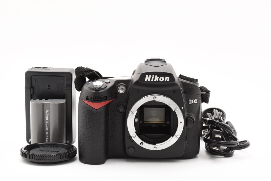 超美品 NIKON D90 ショット数 4179枚 デジタル ボディ M329