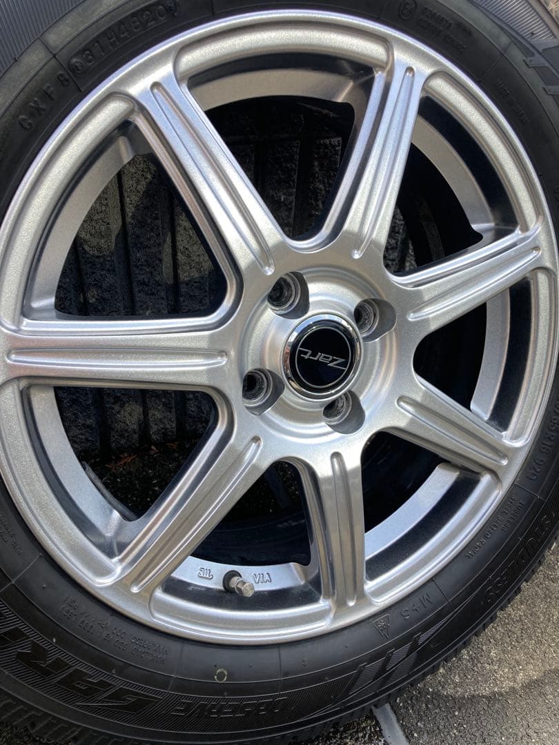 ライズ　ロッキー （ガソリン車）スタッドレスタイヤ　タイヤホイール付き４本セット