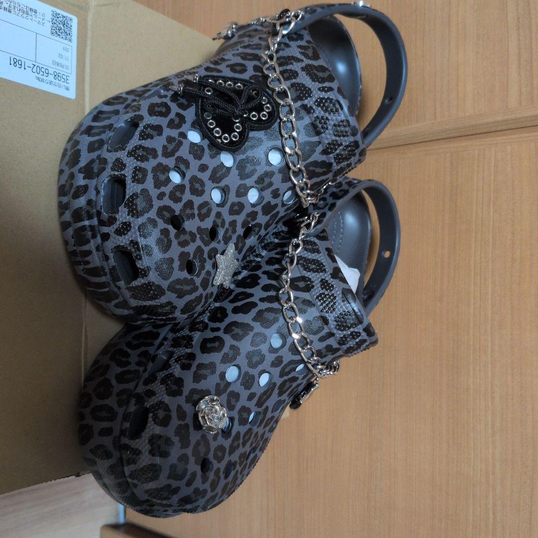 ヒョウ柄 クロッグサンダル チェーン付きクロックス