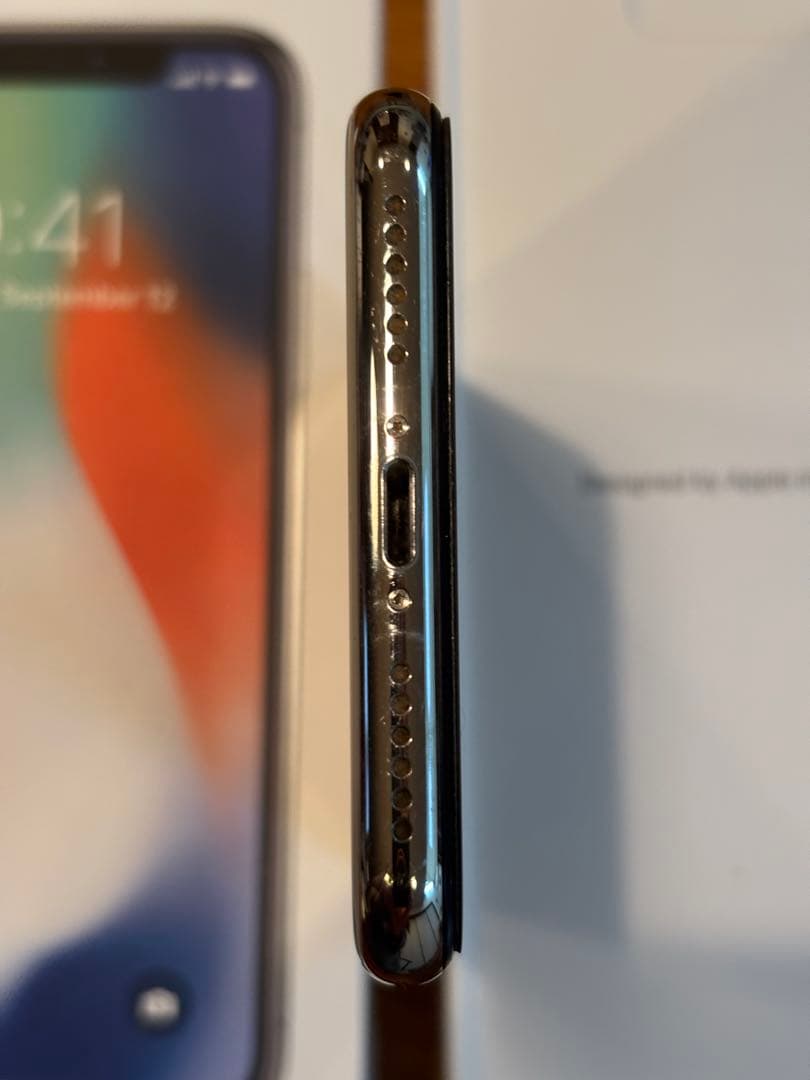 iPhone X ホワイト100% バッテリー64GB SIMロック解除済