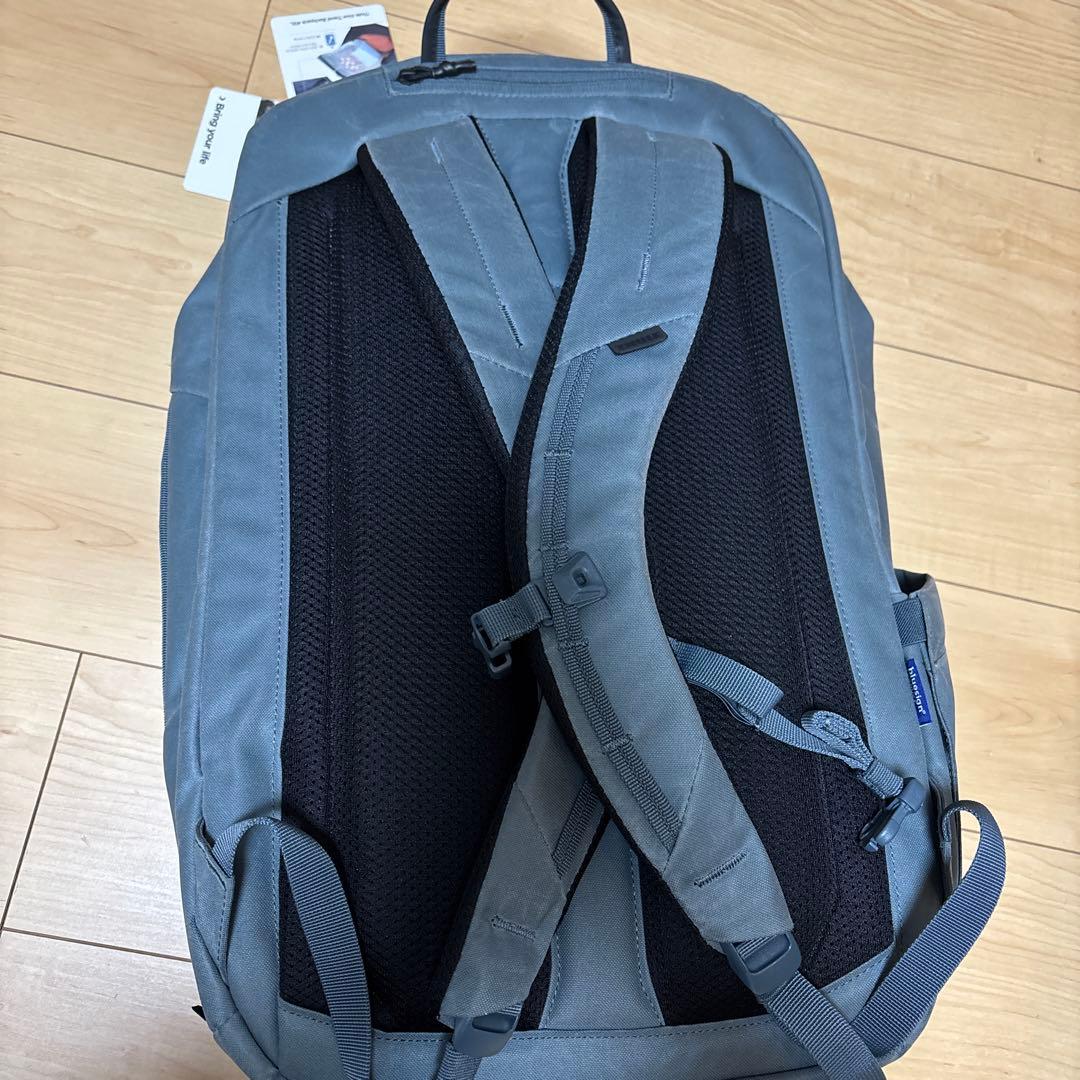 Thule Aion Travel Backpack 40L グレー