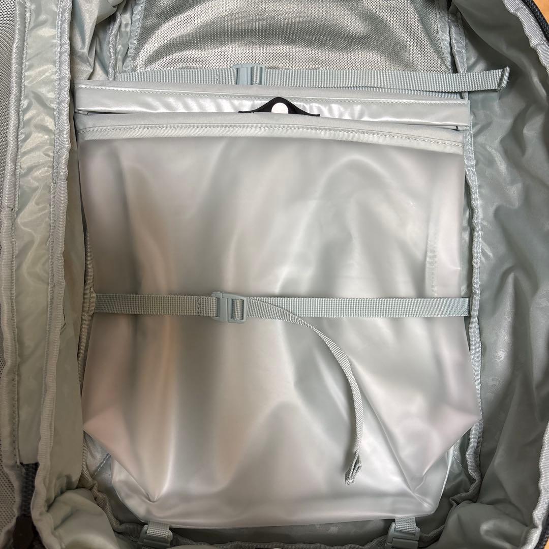 Thule Aion Travel Backpack 40L グレー