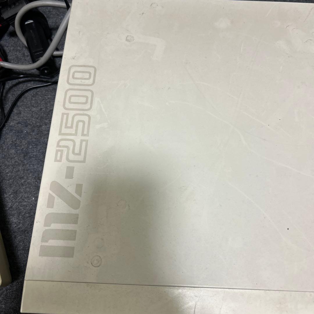 SHARP MZ-2500 通電済み