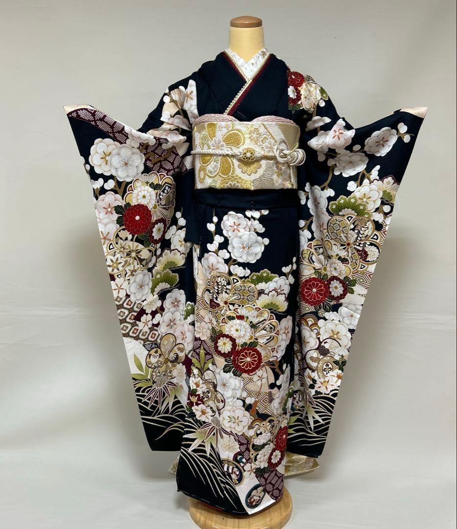紺地の上品な松竹梅の古典振袖フルセット