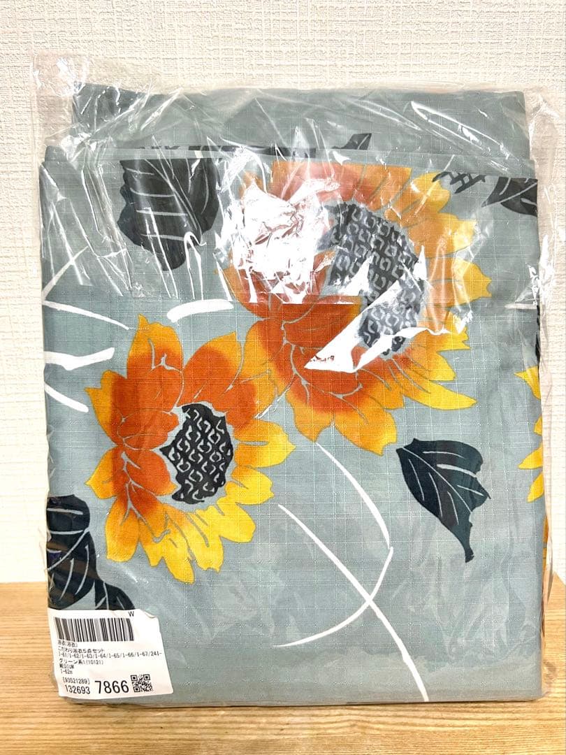mahoさま　ひまわり柄 浴衣 Mサイズ　帯・下駄・腰紐2本セット