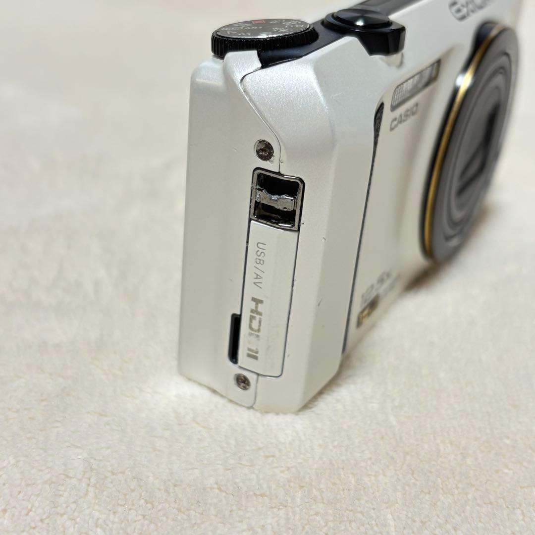 J*c様 CASIO EXILIM HS EX-ZR300 デジタルカメラ