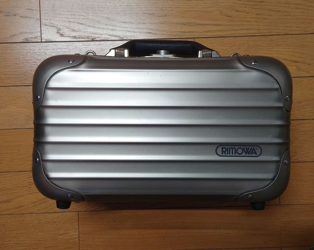 バッグ RIMOWA Piccolo Titanium