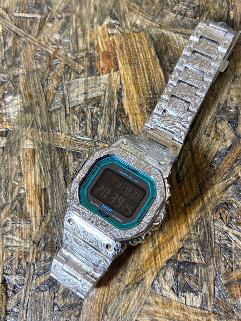 【美品】G-SHOCK GW-B5600 フルメタルカスタム　ペイズリー柄