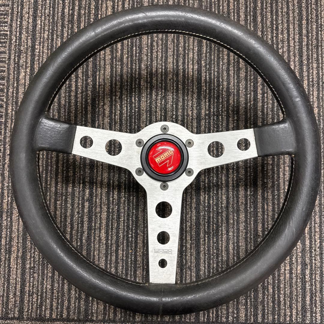 MOMO ステアリングホイール 3スポーク　ホーン　ボス