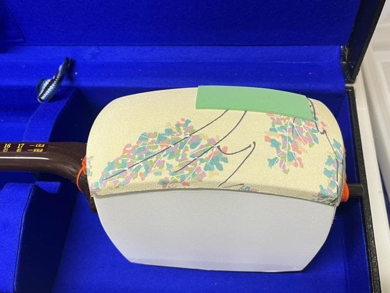 【美品】SUZUKI 三味線 かえで ハードケース付