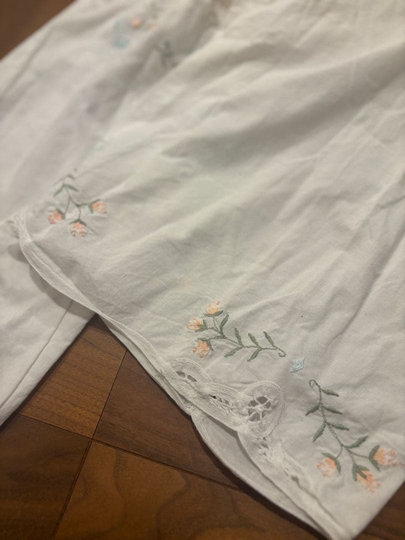 【arさま専用】刺繍入り ホワイト ワイドパンツ リメイク ビンテージレース