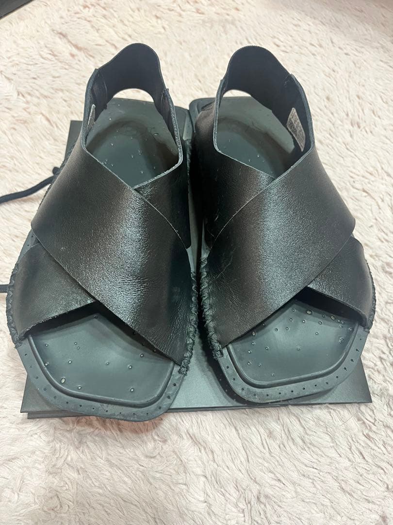 Y-3 ブラックレザーサンダル クロスストラップ
