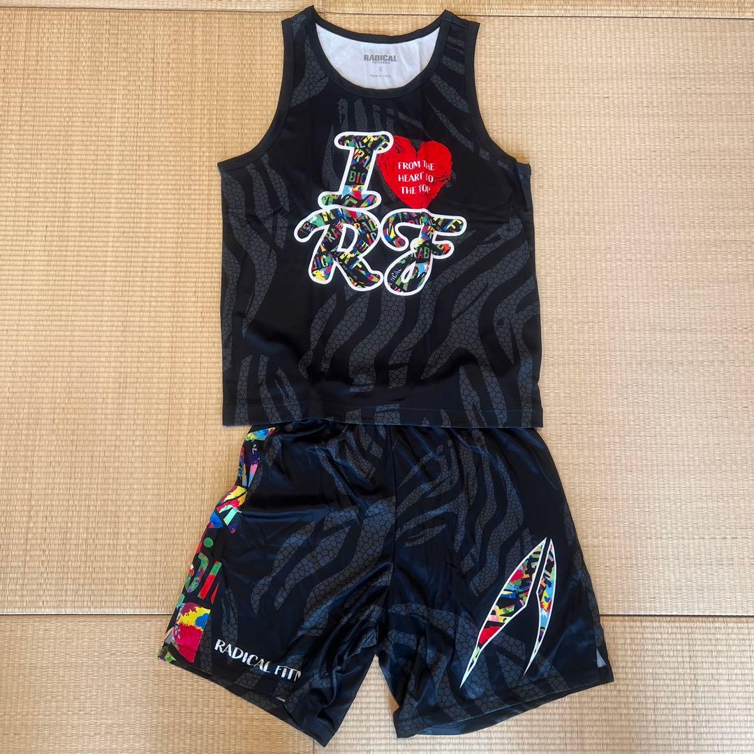 ラディカル フィットネスウェア　上下セット　Sサイズ