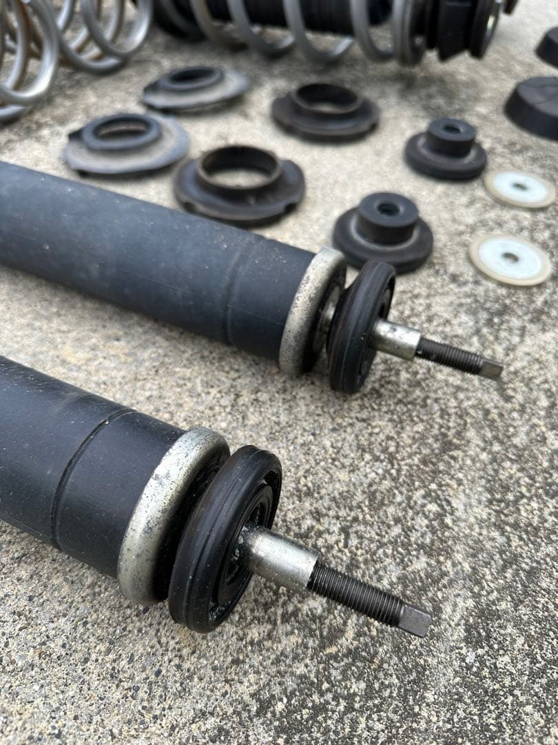 SWKダウンサス&純正ショックアブソーバー　ZC33Sスイフトスポーツ