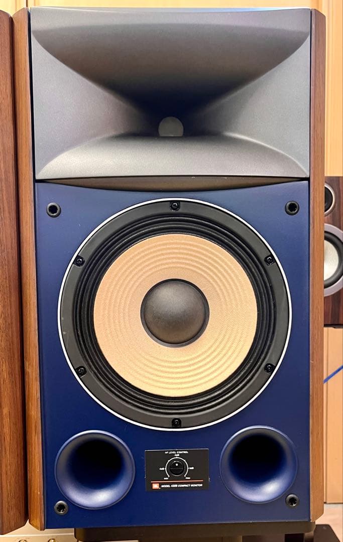 【送料無料】JBL4306 ブックシェルフ型モニタースピーカー