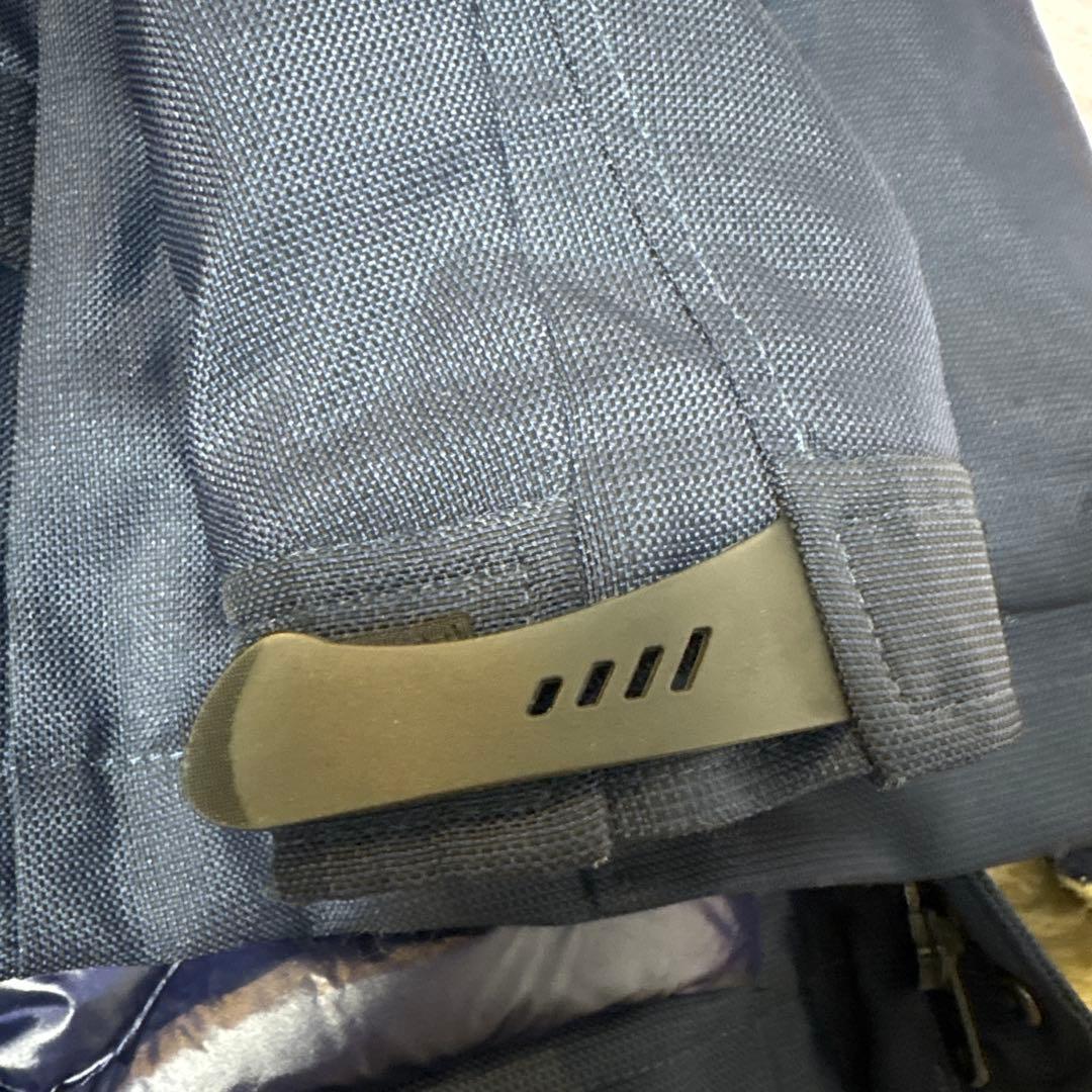 TATRAS ネイビー フード付きダウンジャケット