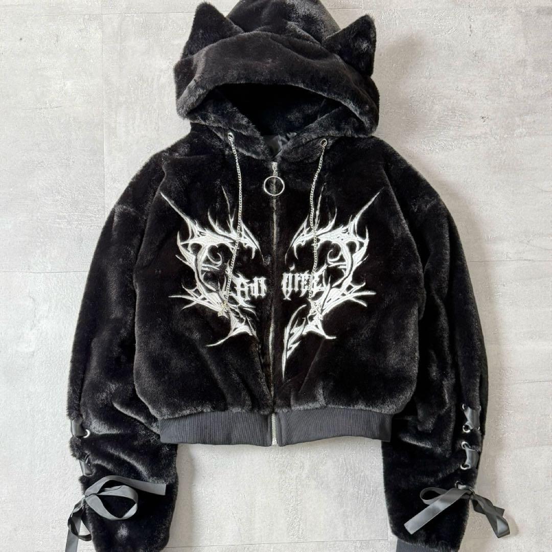 Amilige ネコ耳ハートロゴ刺繍ZIPショートファーコート