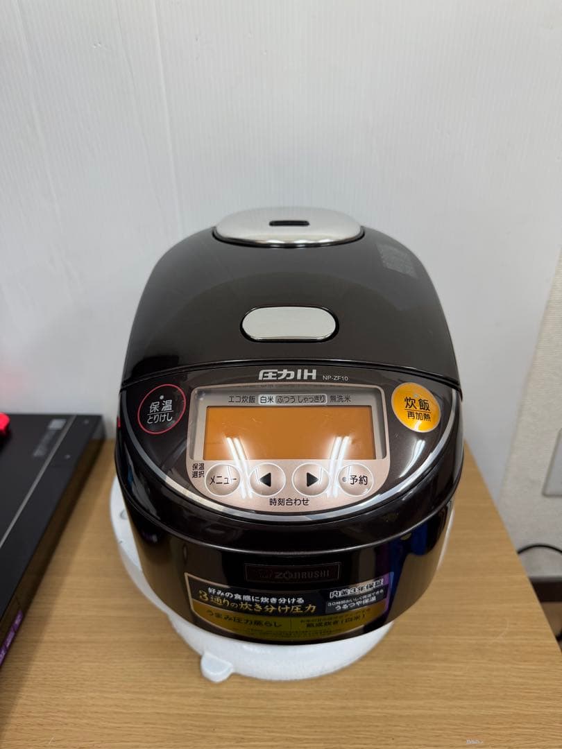 ZOJIRUSHI 象印 圧力IH炊飯器 NP-ZF10（5.5合） 内釜キレイ