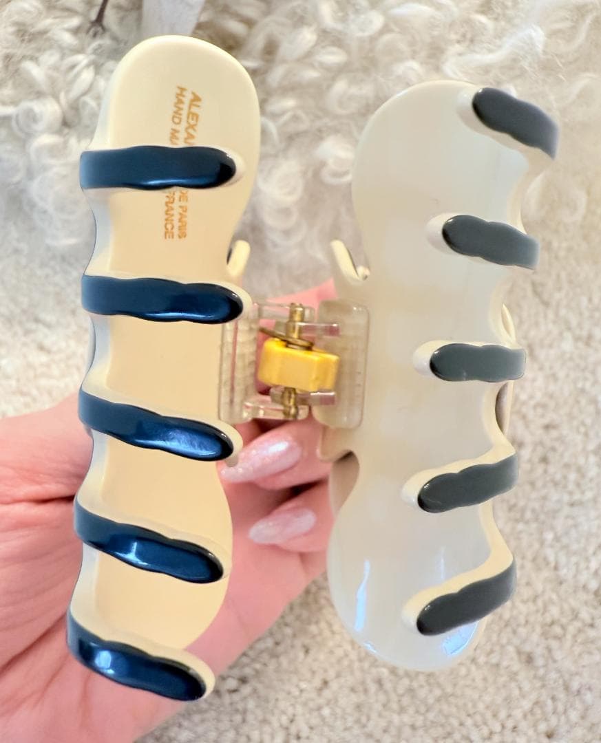 アレクサンドル　ドゥ　パリ　カメリアヘアクリップ　ブラック