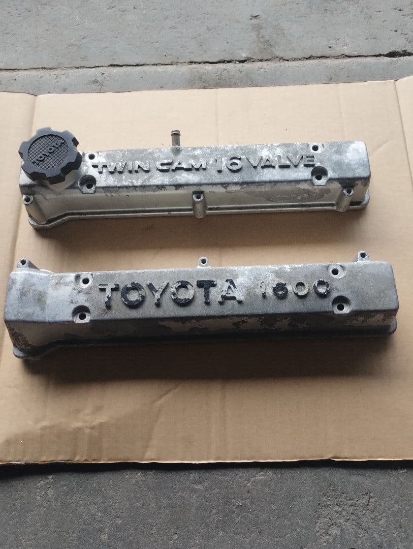 TOYOTA 1600 ツインカム 16バルブ エンジン部品　4AG