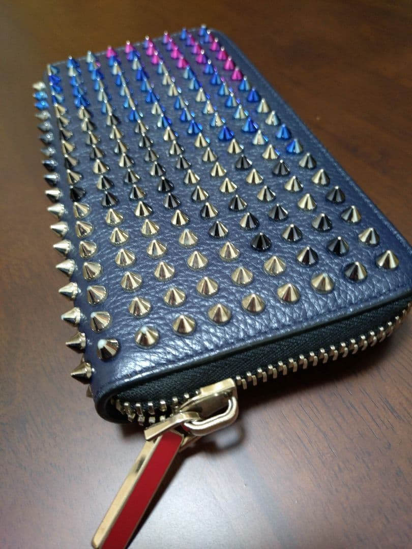 【Christian Louboutin】 スパイクスタッズ 長財布 ファスナー