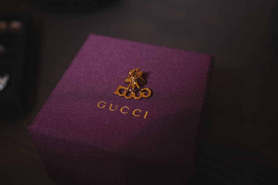 Gucci シングル　ピアス