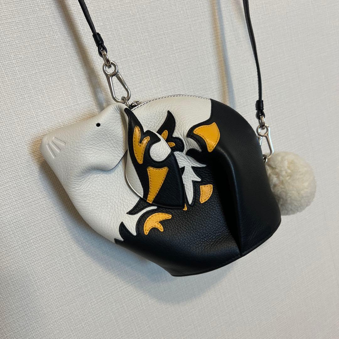 ロエベ　うさぎポーチポシェット