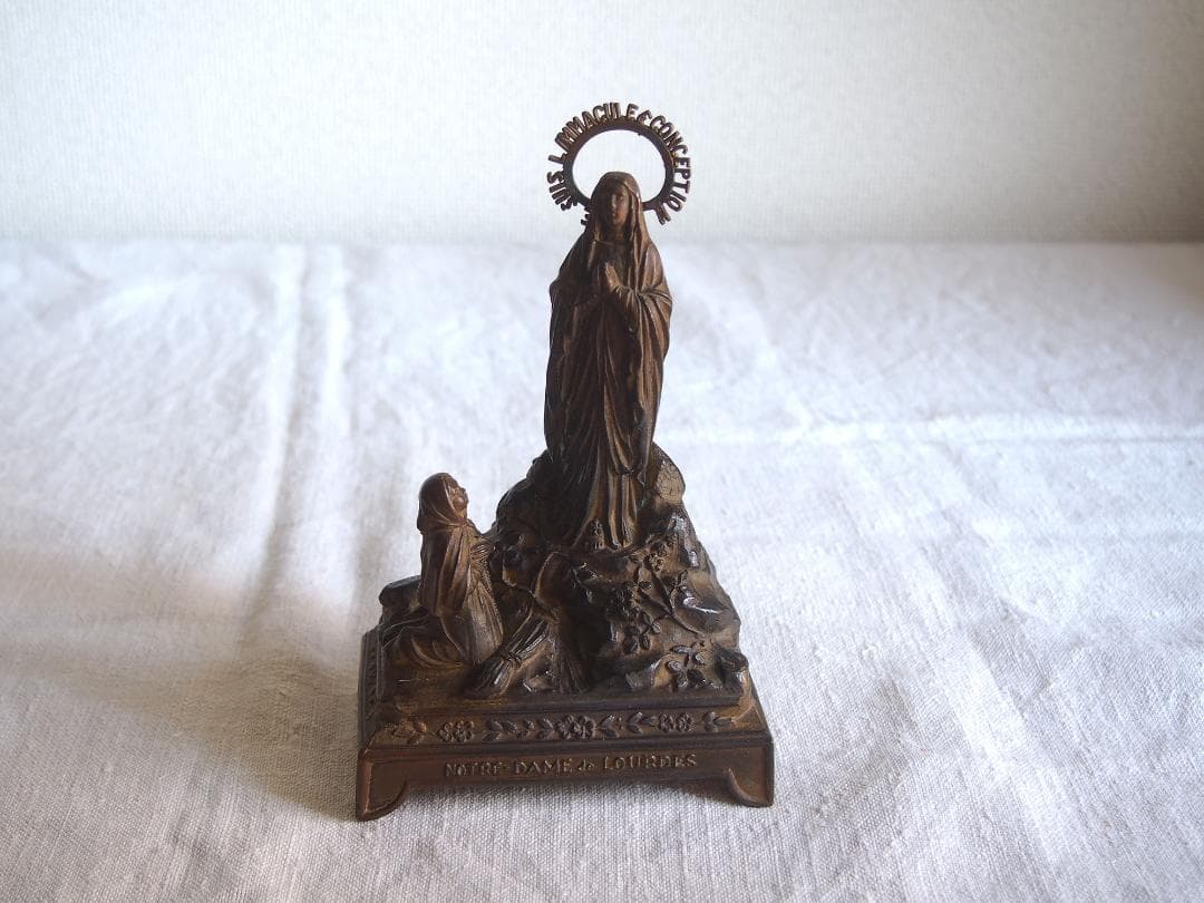 稼働します オルゴール ルルドの聖母 少女ベルナデッタ フランス /K218