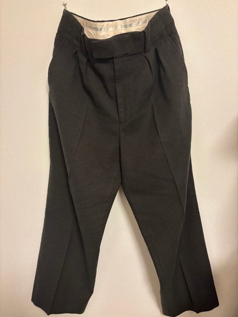 ジ*イ様 A.PRESSE Wide Tapered Trousers KHAK