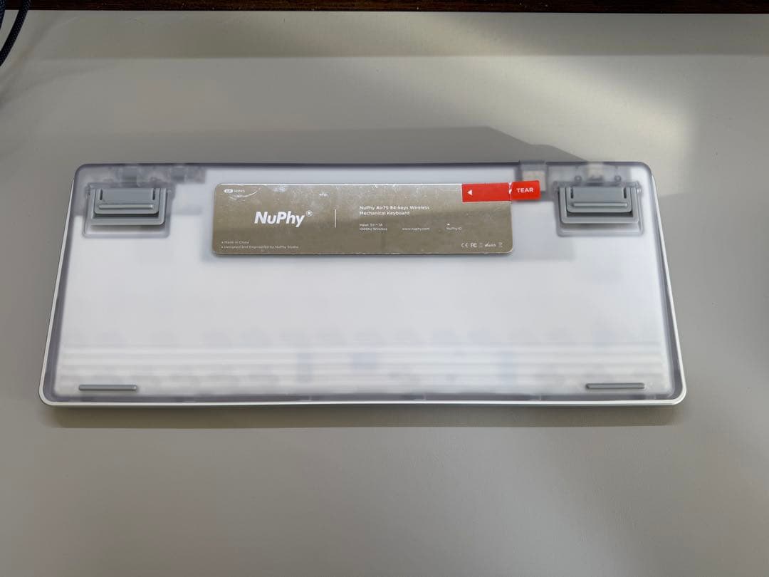 Nuphy Air75 V3 （ホワイト・茶軸・US配列）