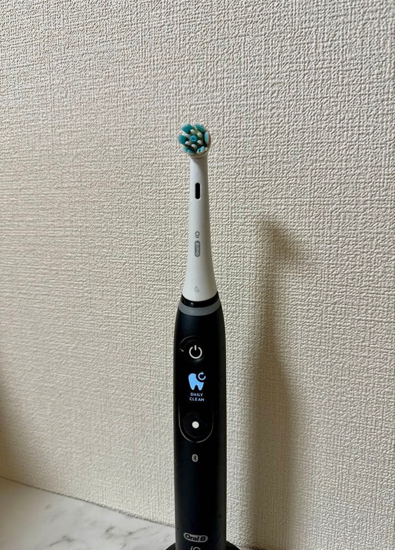 ま*ん様 【早い者勝ち】Oral-B iO 黒 本体＋充電台3768 動作良好