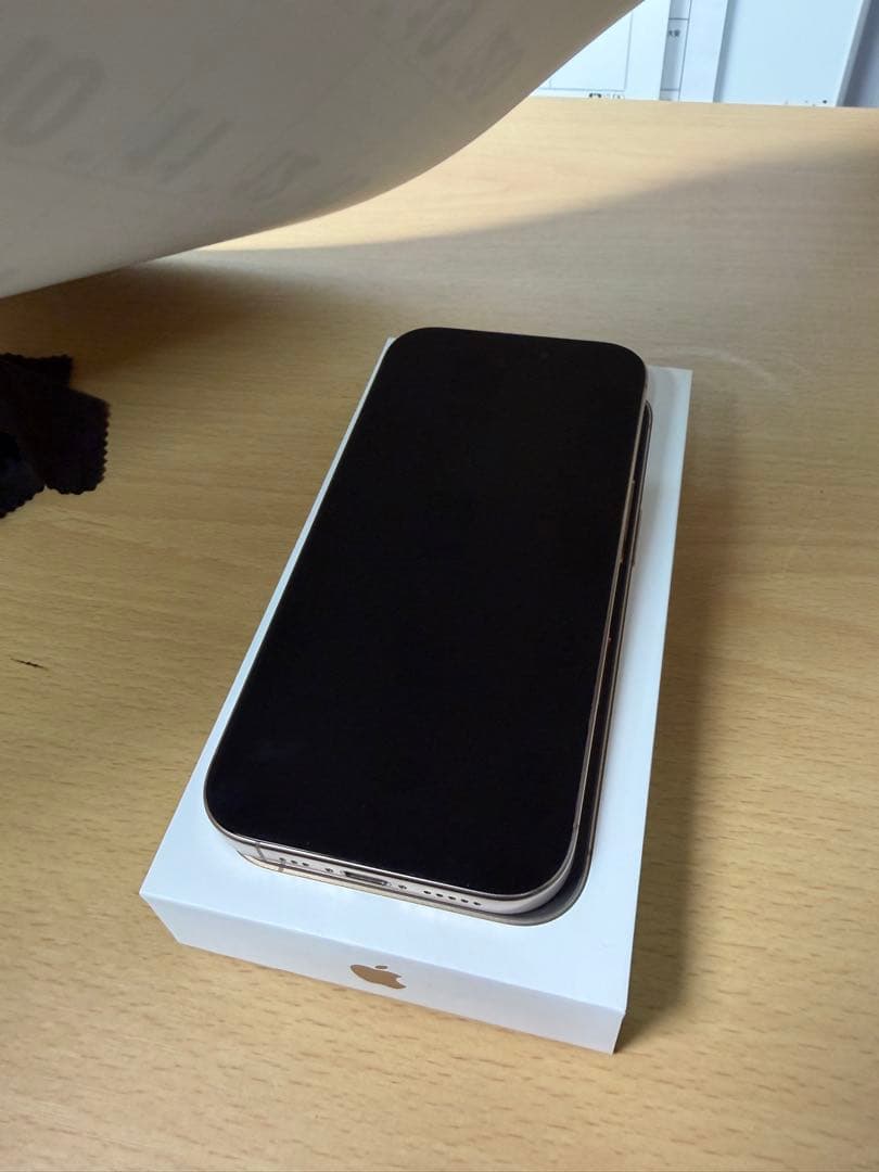 iPhone 16 Pro 256GB デザートチタニウム　SIMフリー